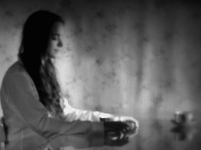 Peaux blanches et grises